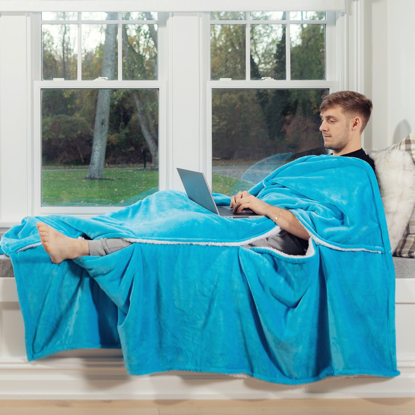 Flo Blue Blanket